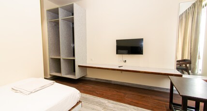 DPS Crown Hotel Room Type - Deluxe Twin Bed