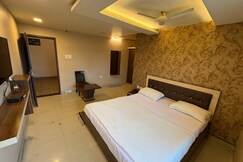 HOTEL AURELIA HEIGHTS