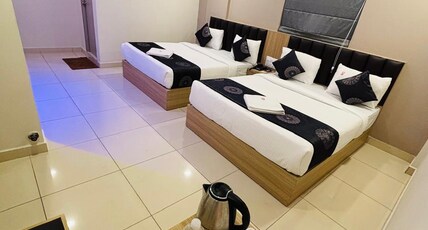 Hotel Sahara Express Room Type - Premium four Bed