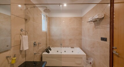 Delight The Lavish Loft Corbett (Near To Sitabani Zone) Room Type - Premium Room With Jacuzzi