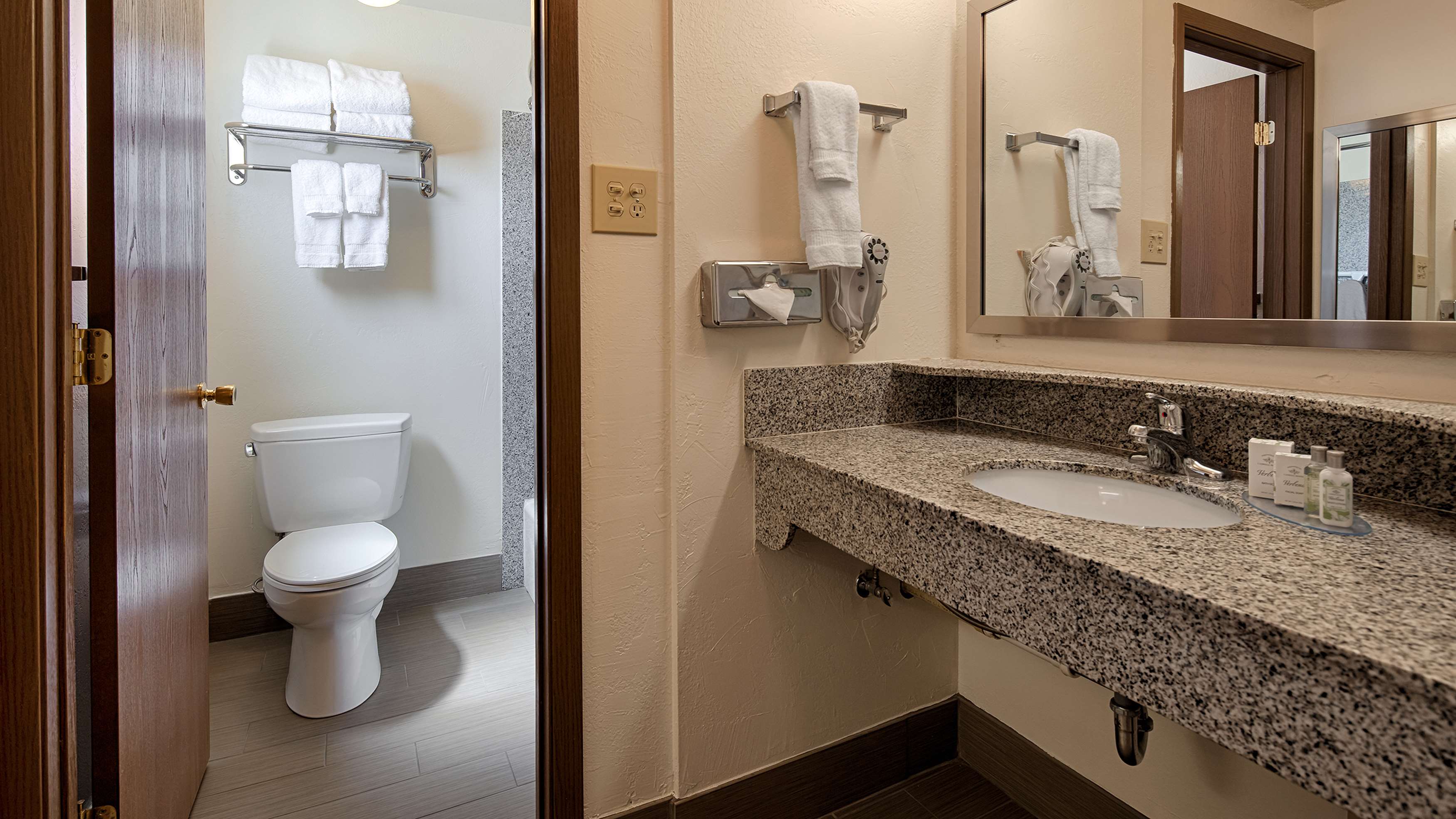 Best Western Paradise Inn - Tap to explore photos