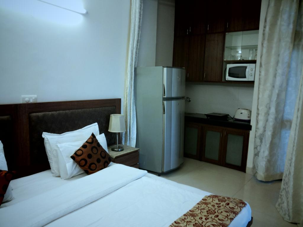 Sovereign Residency Gold Class - BnB Noida - Tap to explore photos