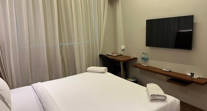 The Vybe Hotel Hitech City Room Type - Standard Room Queen Bed