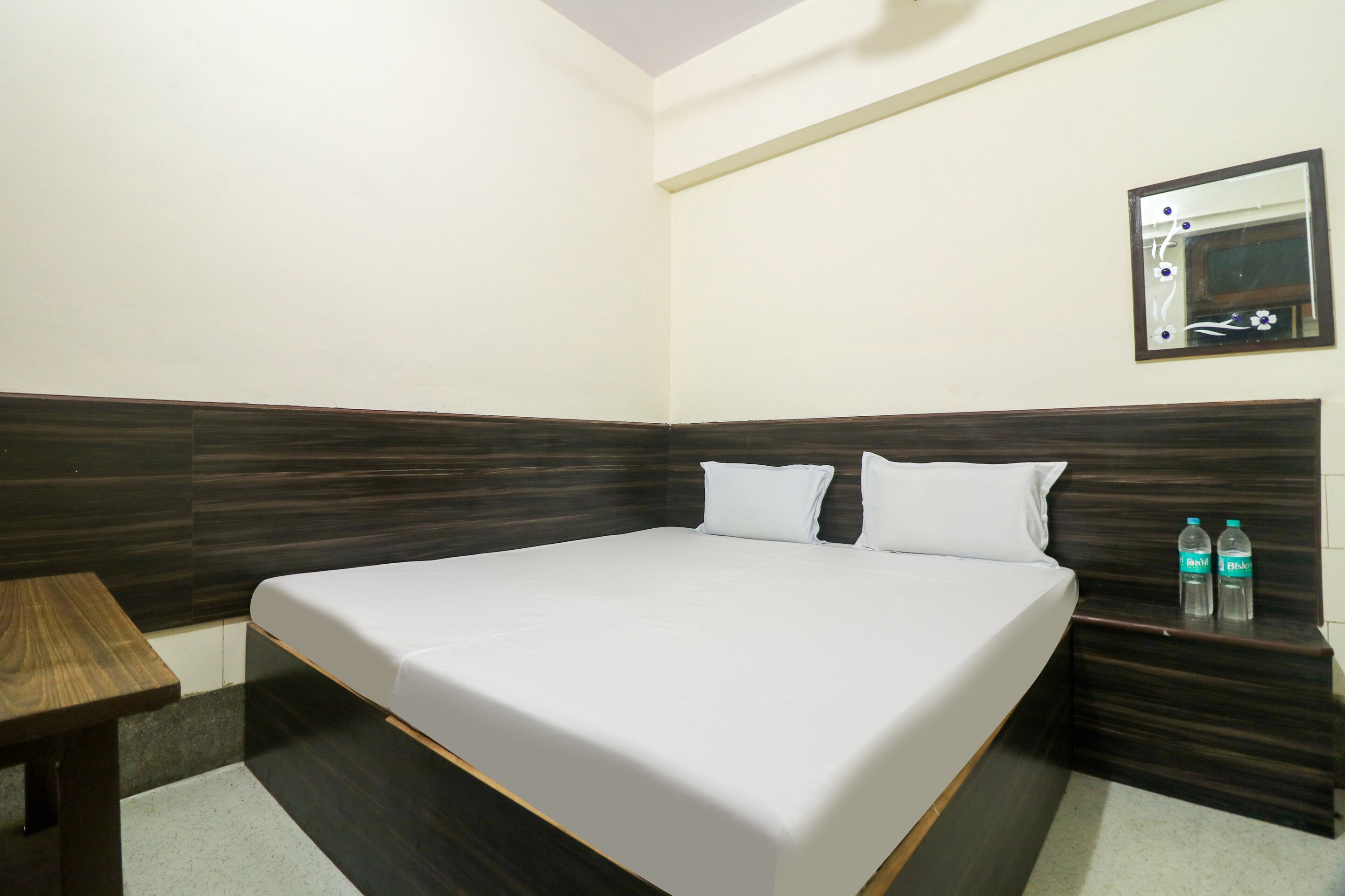 SPOT ON Hotel Anand Bhawan - Tap to explore photos