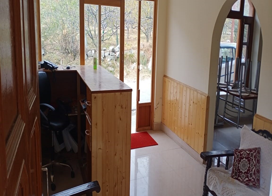 Country View Cottage Manali - Tap to explore photos