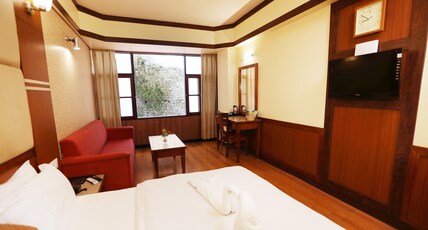 Hotel Vishnu Palace Room Type - Superior Property View Room with Work Desk