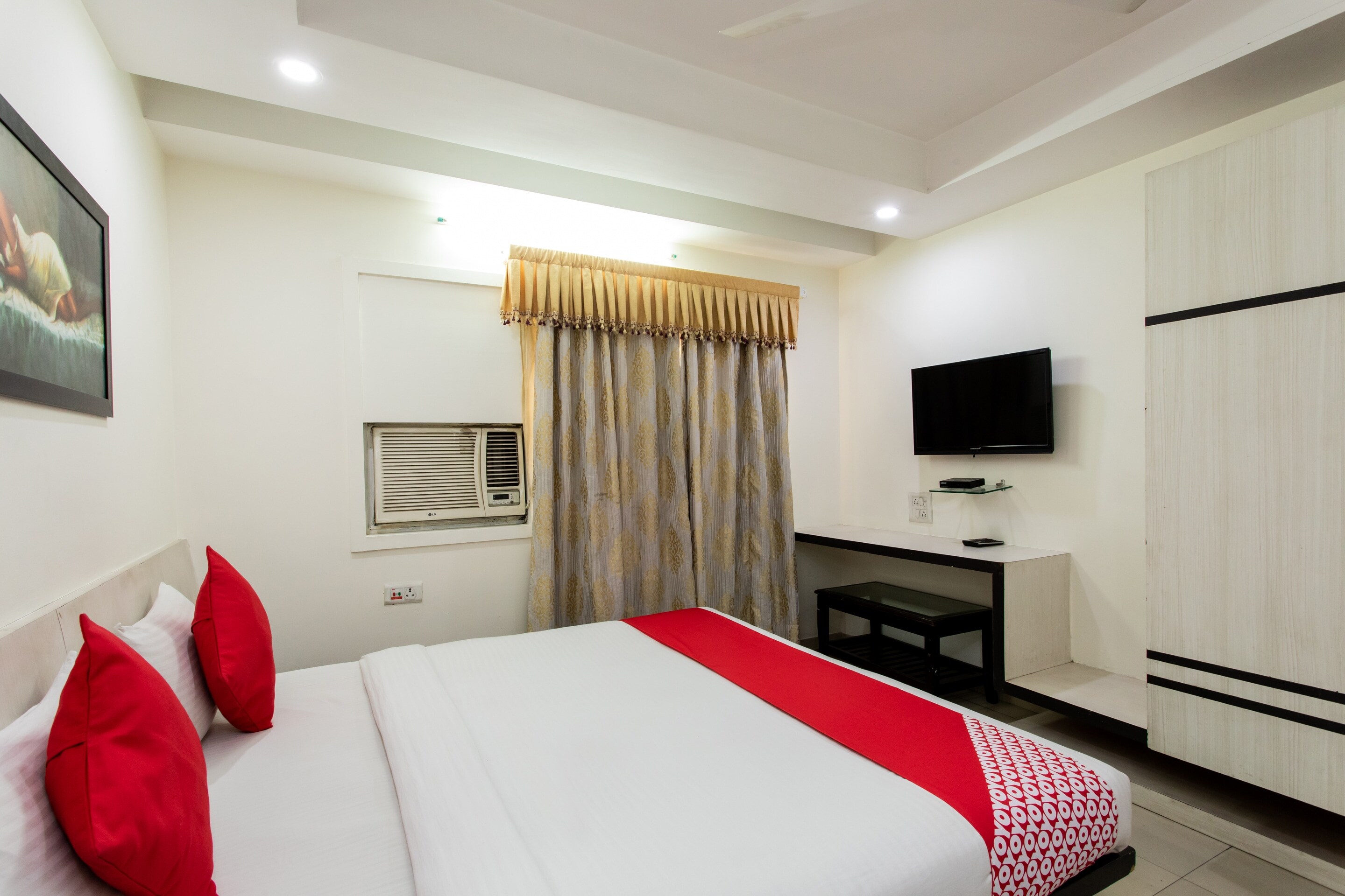 Hotel O Mohit Regency - Tap to explore photos