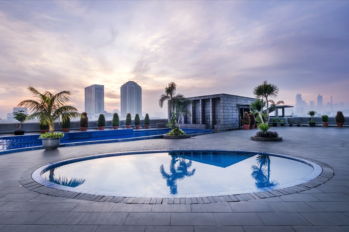 Merlynn Park Hotel Jakarta - Tap to explore photos