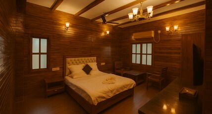 Hotel Mahalaxmi Room Type - Suite King Bed Room