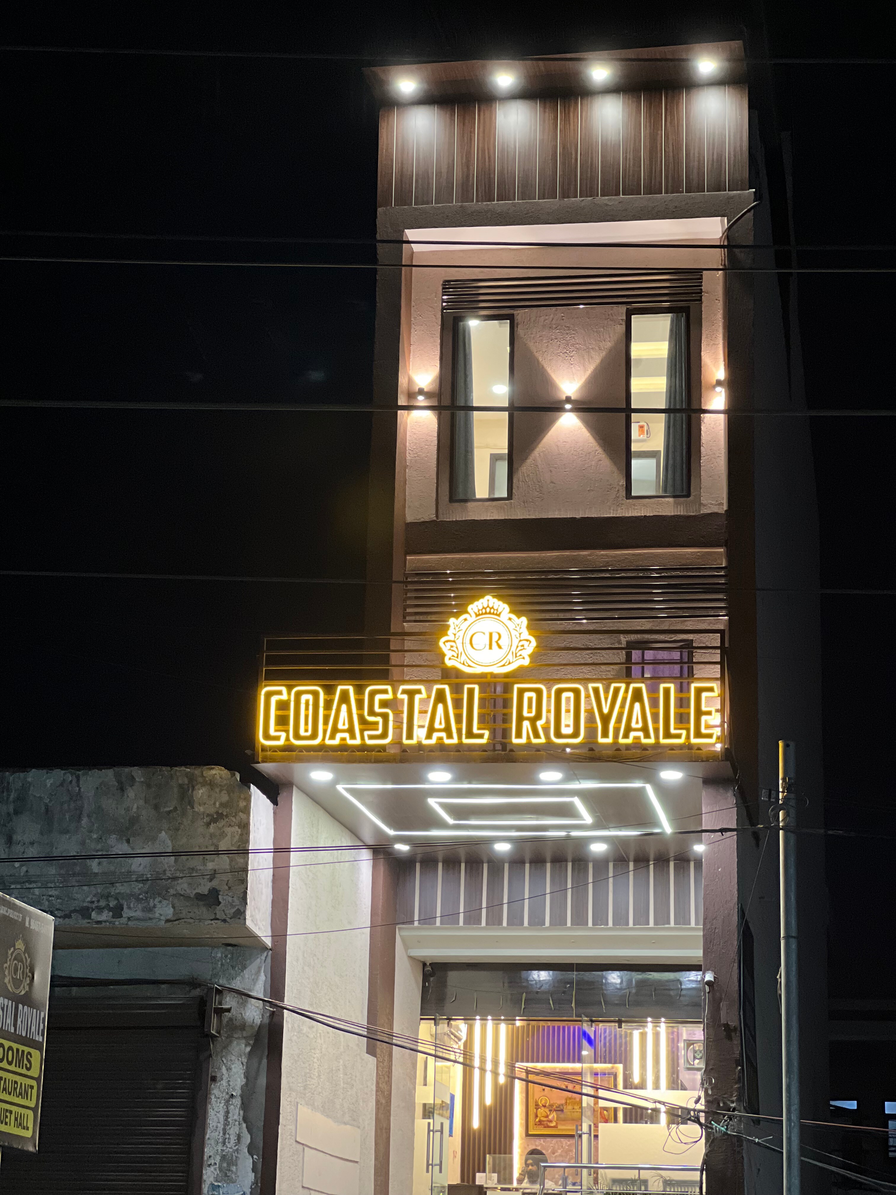 Coastal Royale - Tap to explore photos