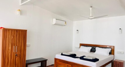 Tejas Beach View Stay Room Type - Deluxe Room with Sea View King Bed