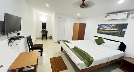 Dom Pedros Haven Resort - Tranquil Retreat by the Sea Room Type - Premium Poolside Room - Palm View