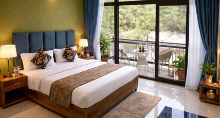 Hotel MountMemory and Restaurand Room Type - Luxury Room with Balcony and River View