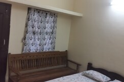 Suganya Lodge