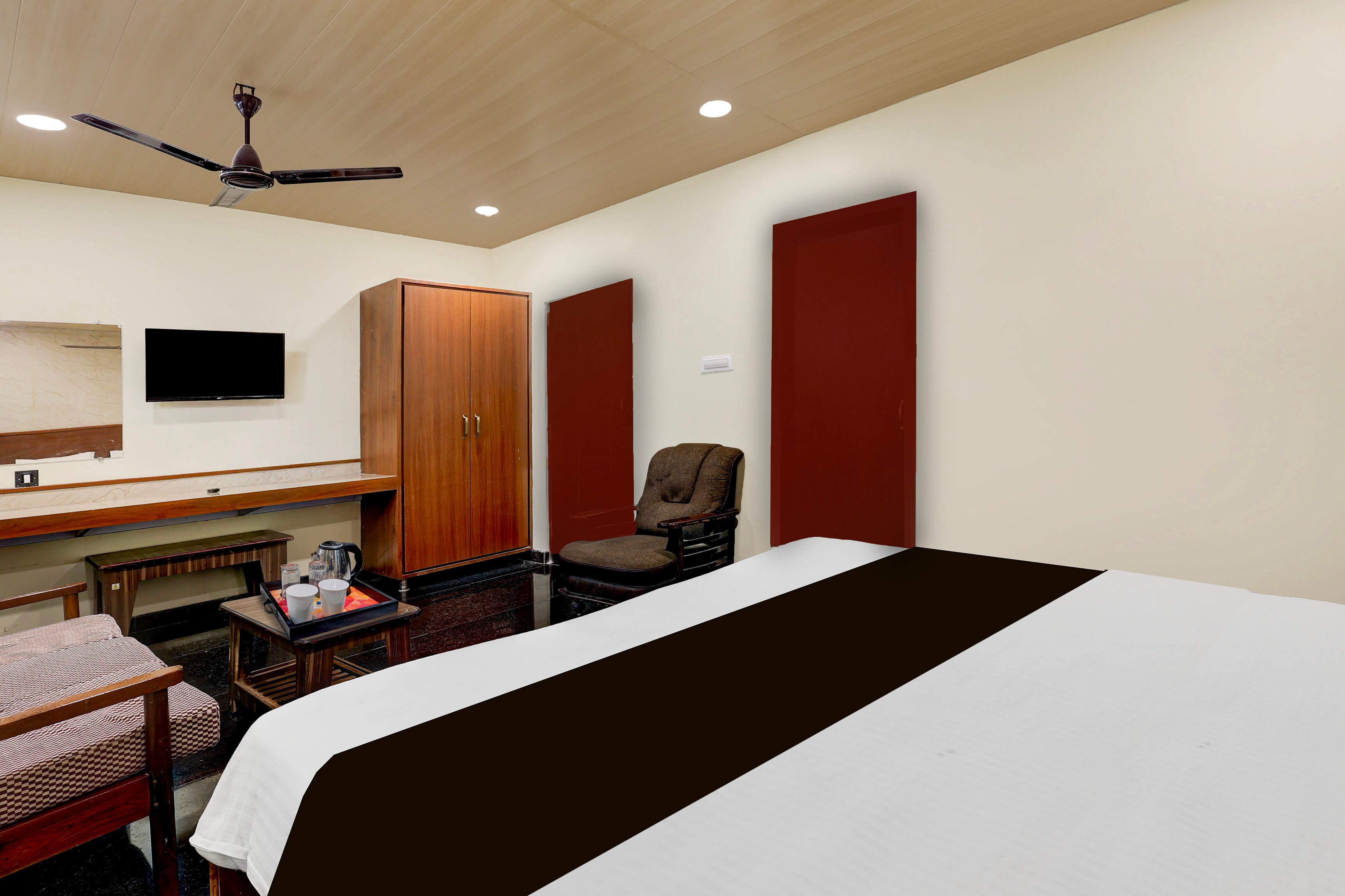 Super OYO Hotel O Machilipatnam - Tap to explore photos