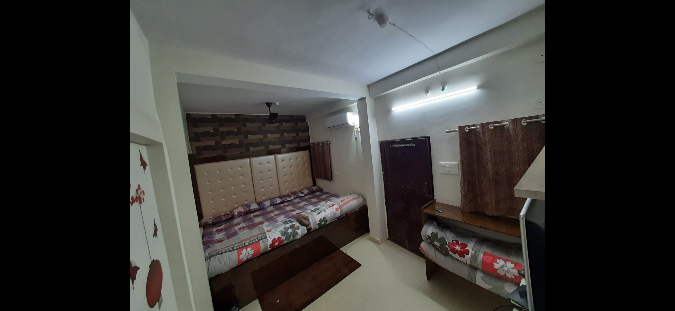Hotel Gourav - Tap to explore photos