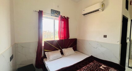 Maa Vaishno Dham Room Type - Deluxe Room