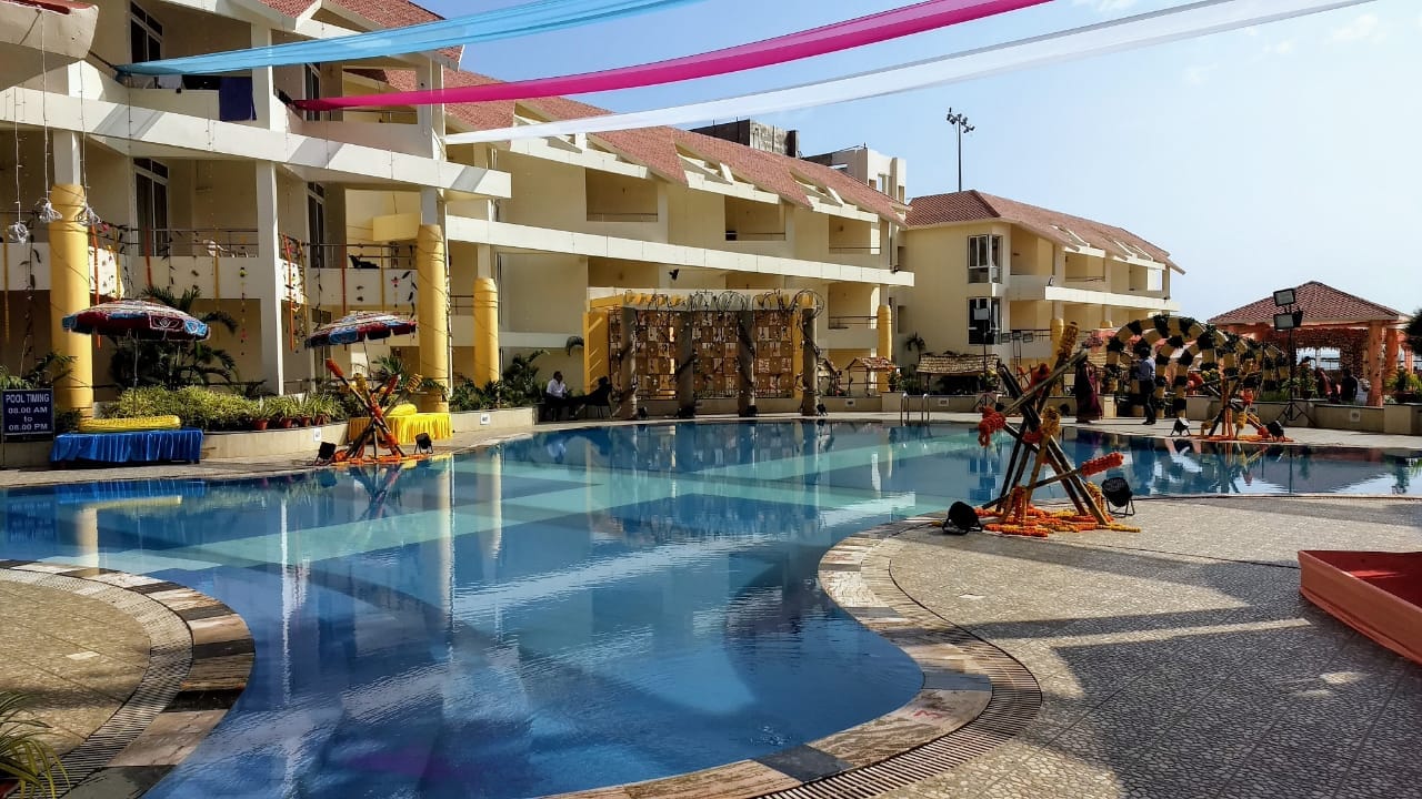 Empires Beachfront Hotel - Tap to explore photos