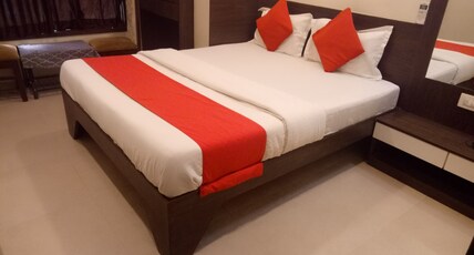 Hotel Park View Room Type - Deluxe AC Room