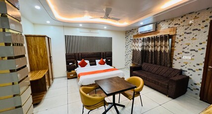 Hotel ROBINSON Room Type - SUPER DELUXE ROOM (KING SIZE BED) with SMARD LED TV