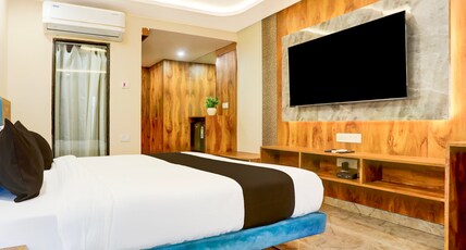 Townhouse Oak Dhanbad Near SSLNT College Formerly Kapson Room Type - Suite