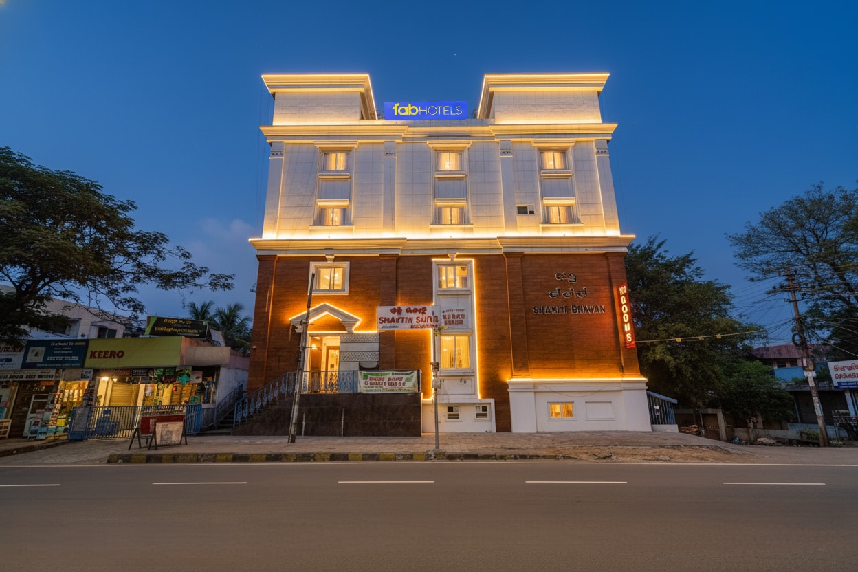 FabHotel Shakthi Suites - Nr. Jayadeva Hospital - Tap to explore photos
