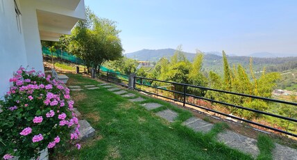 My Space Holiday Inn | Rooms in a Villa Room Type - Peri Couple Suite