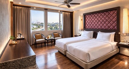 Clarks Avadh Room Type - Superior Room Twin Bed
