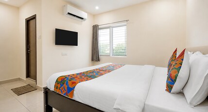 Fabhotel CK Grand - Nr Vijayawada Railway Station Room Type - Deluxe Room