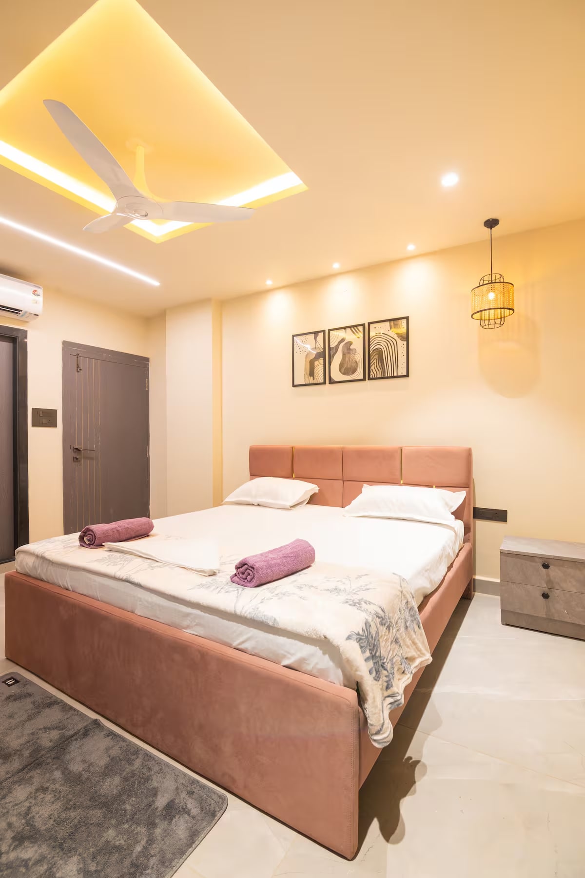 RR Home 4BHK Gachibowli Hyderabad - Tap to explore photos