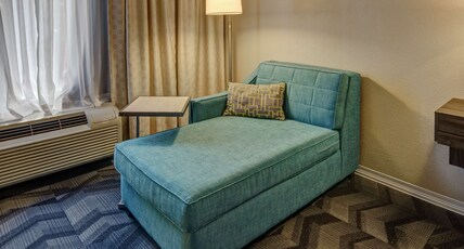 Hampton Inn & Suites Clermont Room Type - 1 KNG HEARING ACC NOSMOK
