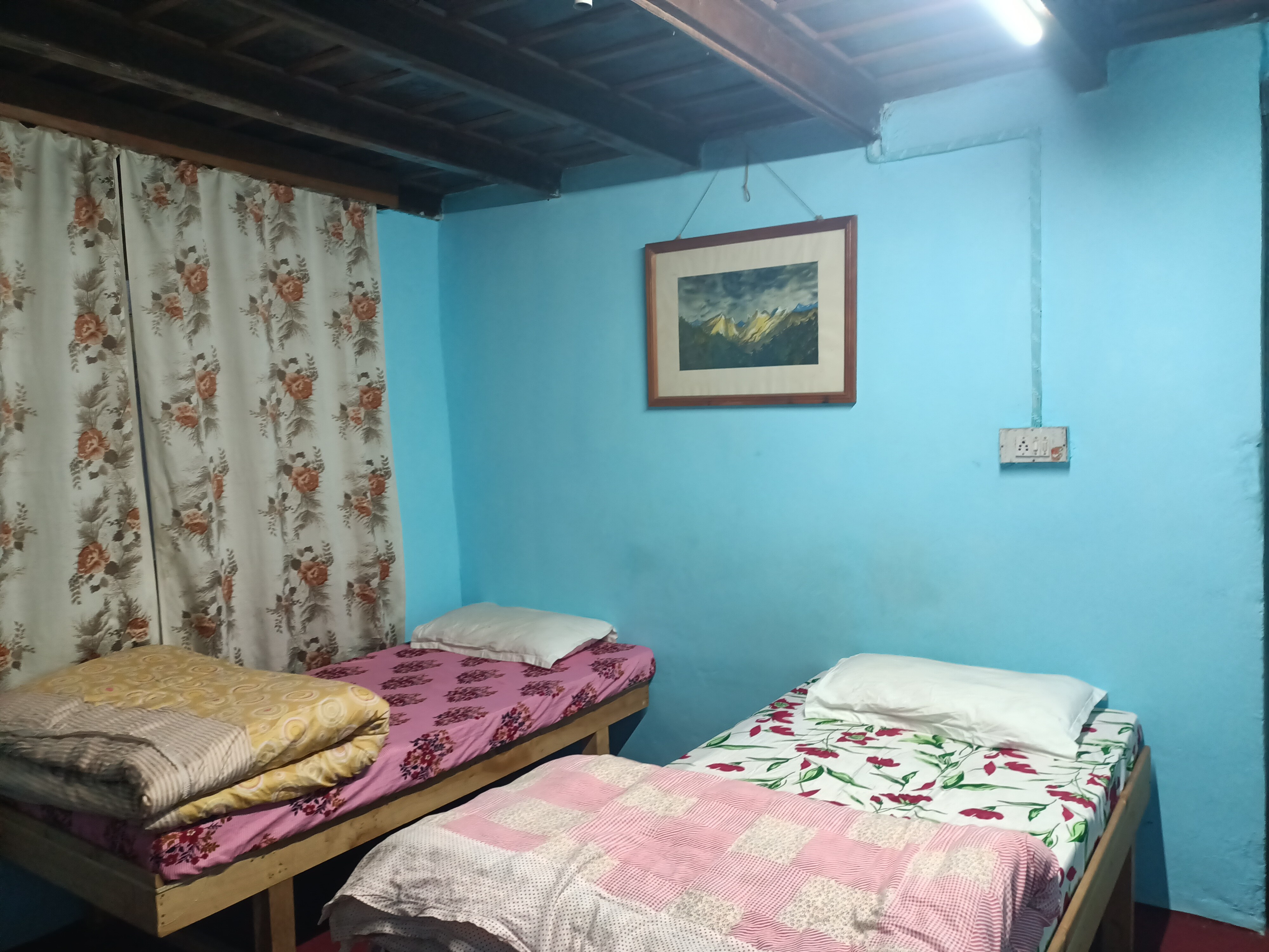 Vatika Hostel For Backpackers - Tap to explore photos