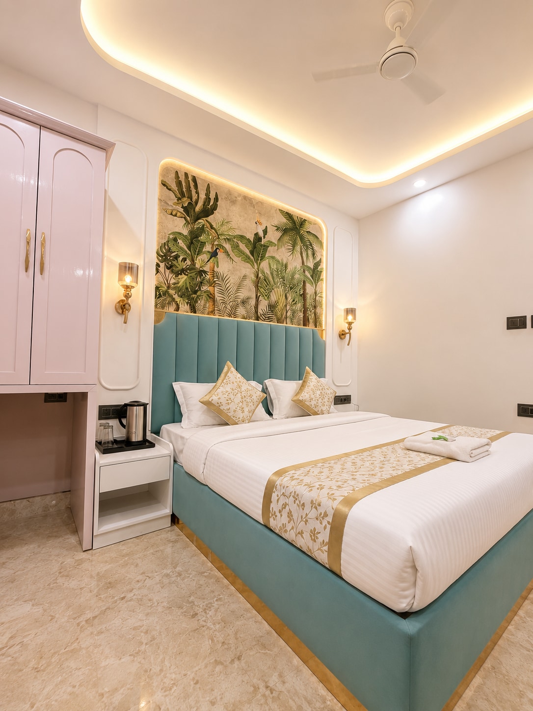 Hotel Arna Inn - Tap to explore photos