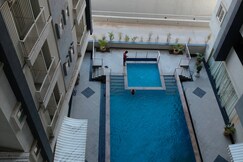 The Regal Nest Studio Near Airport Premium