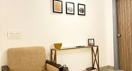 Luxe Serviced Apartments 171 | Near Delhi Airport Room Type - Runway Retreat: Chic 2 BHK Apartment