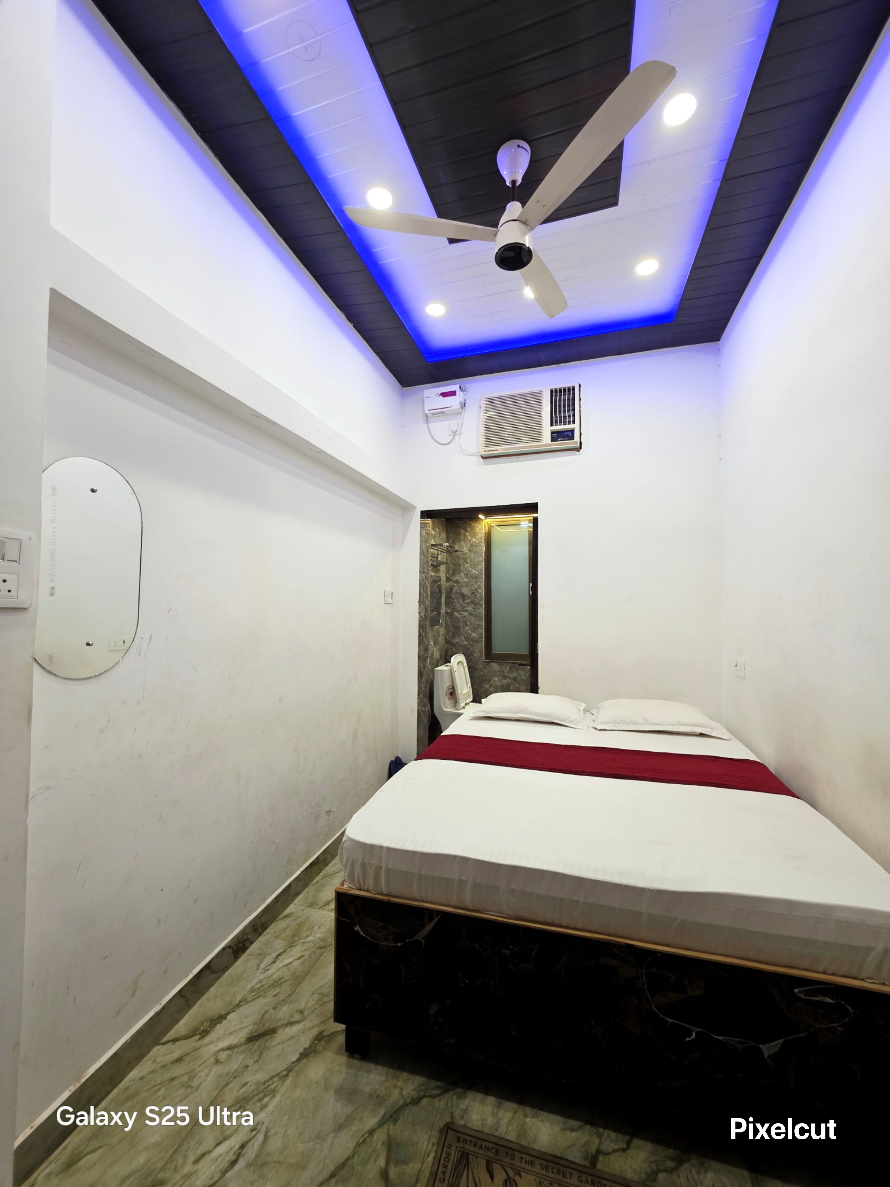 Shiv Ganga Home Stay - Tap to explore photos