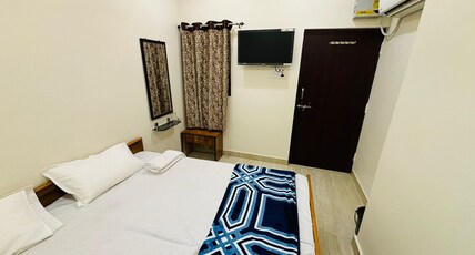 Vishwanath Gange Home Stay Room Type - Bedroom 2