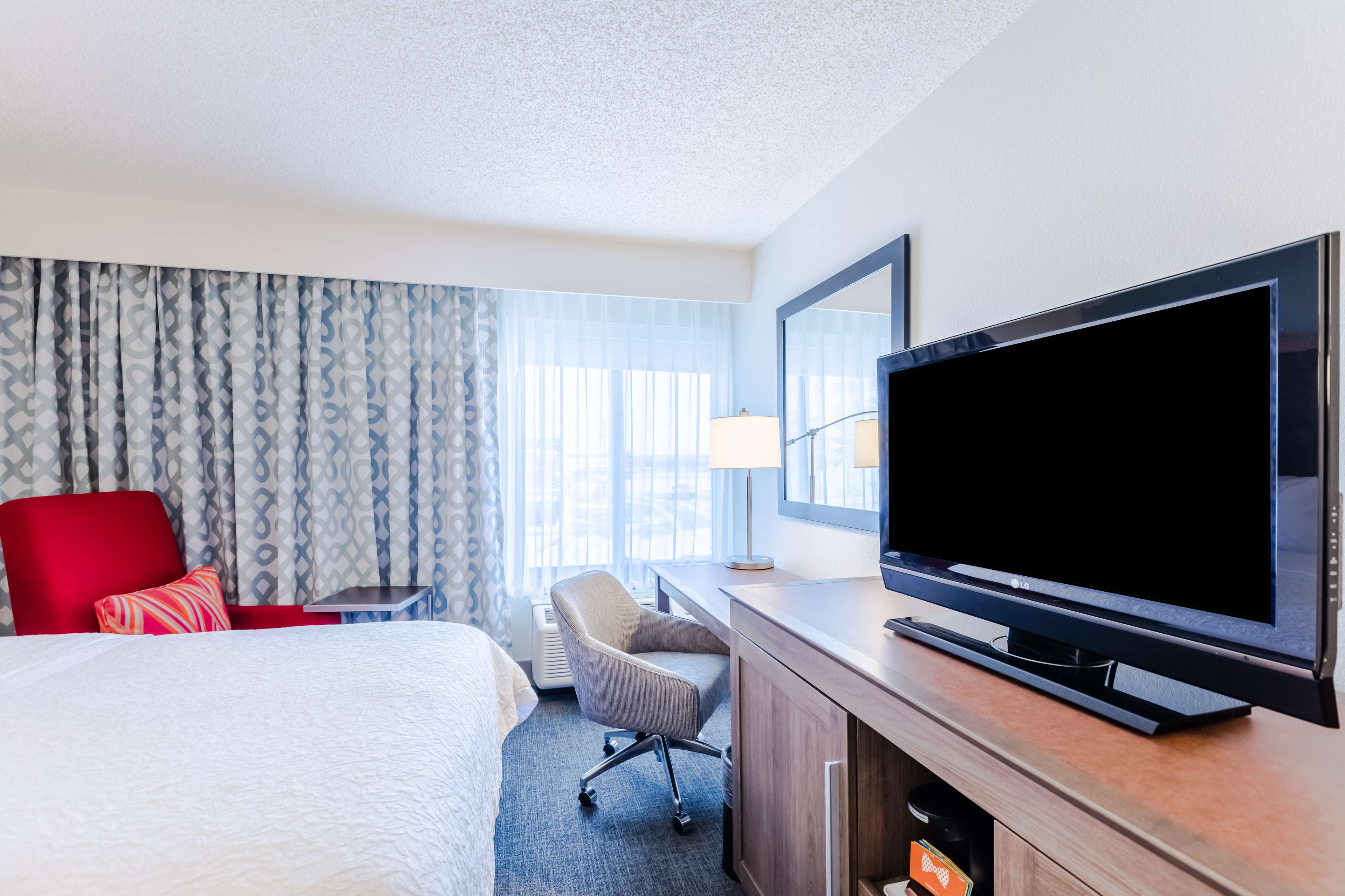 Hampton Inn by Hilton Rochester - Tap to explore photos