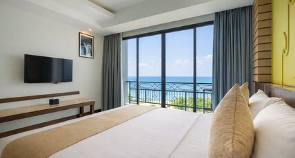 Bay Beach Resort Jomtien Room Type - Deluxe Seaview with Bathtub