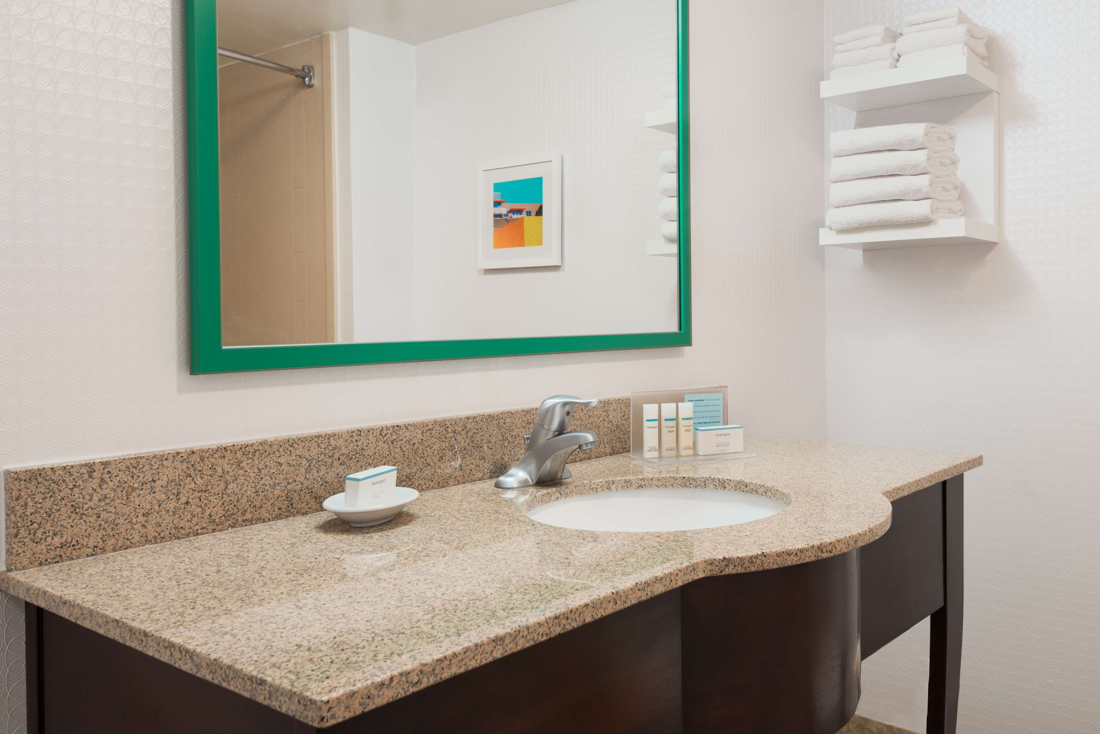 Hampton Inn Ellenton/Bradenton, FL - Tap to explore photos