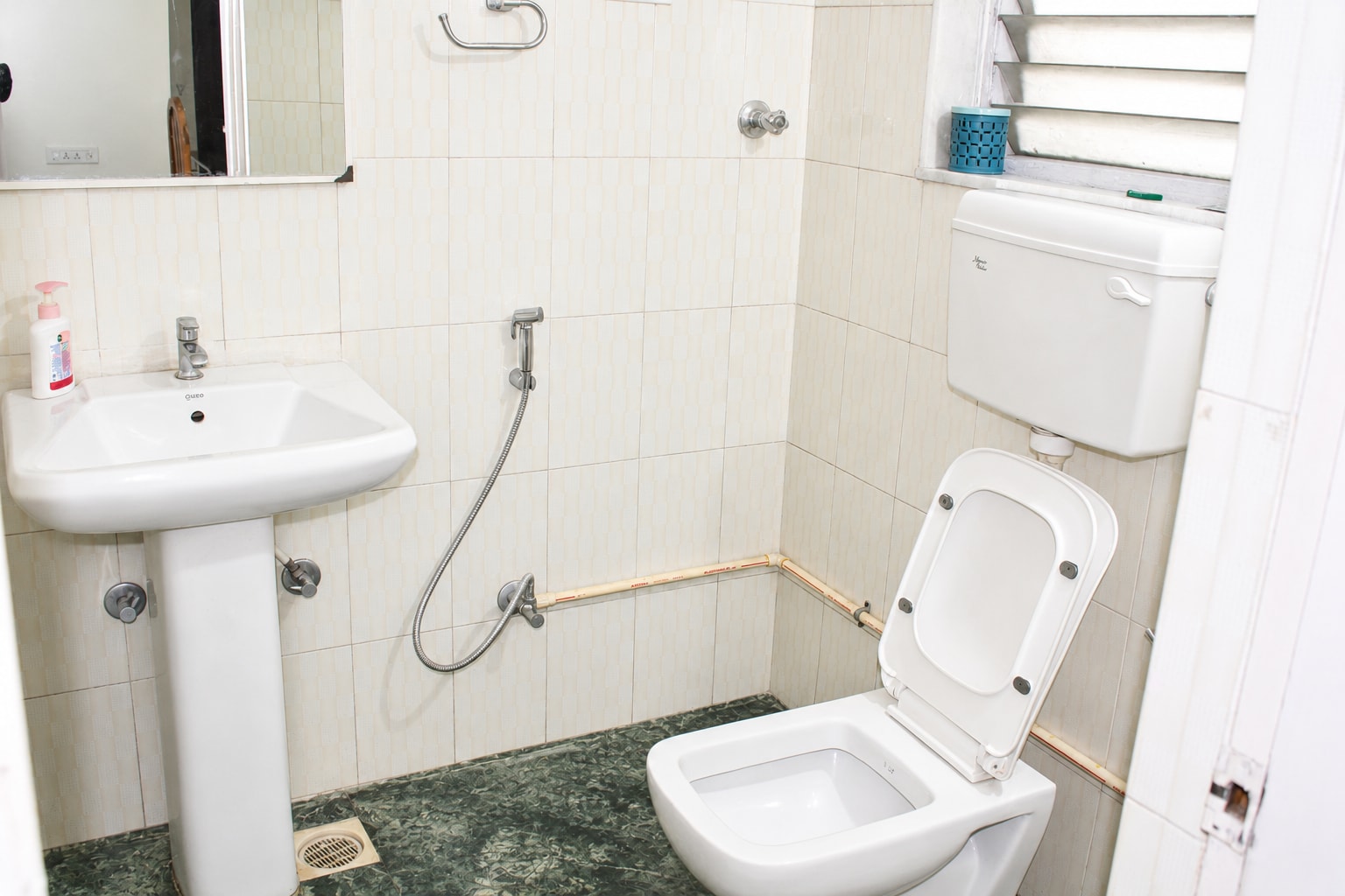 Balaji Home Stay Solutions - Bhss Shastri Nagar 2 - Tap to explore photos