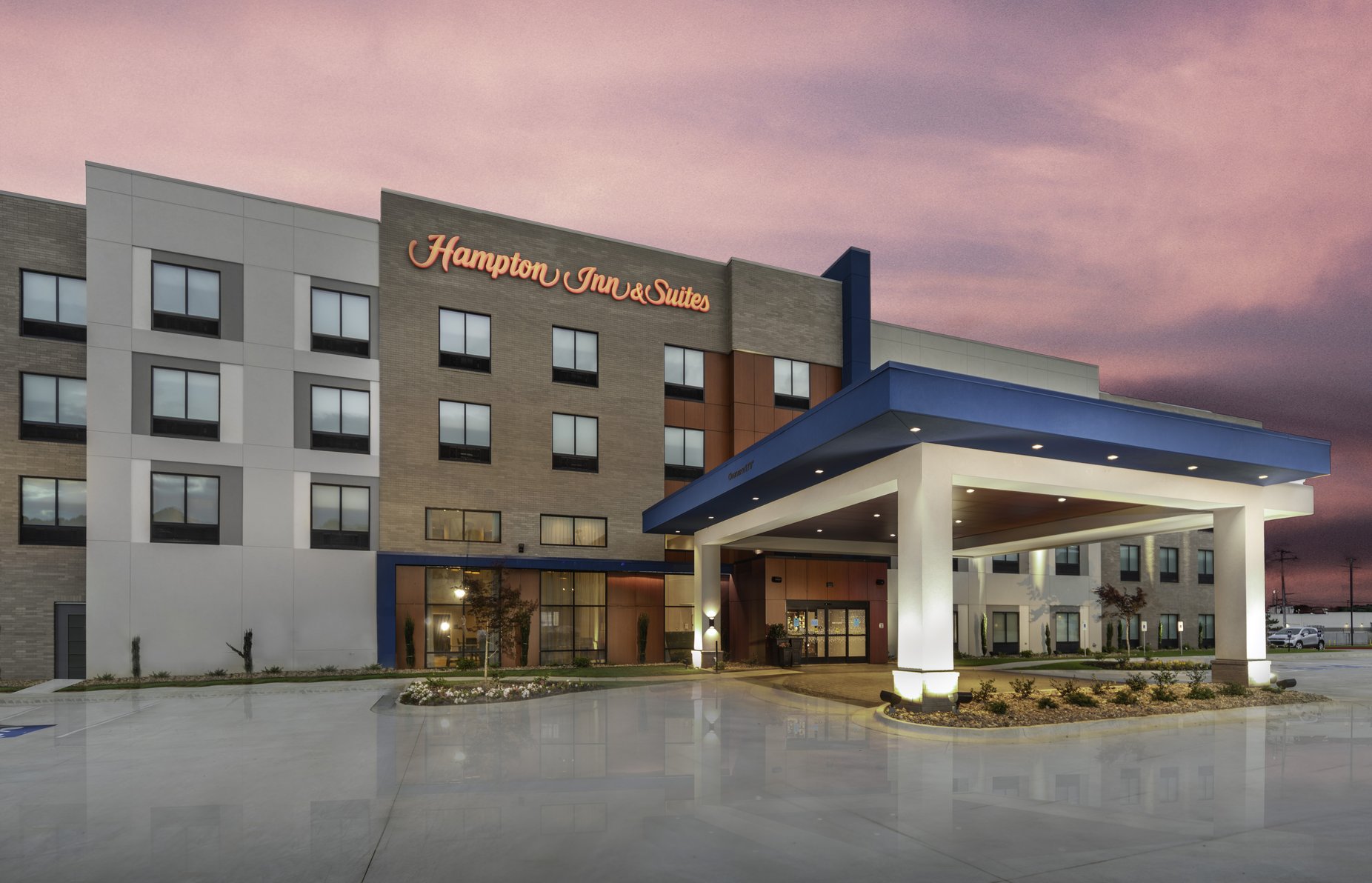 Hampton Inn & Suites by Hilton Conway - Tap to explore photos