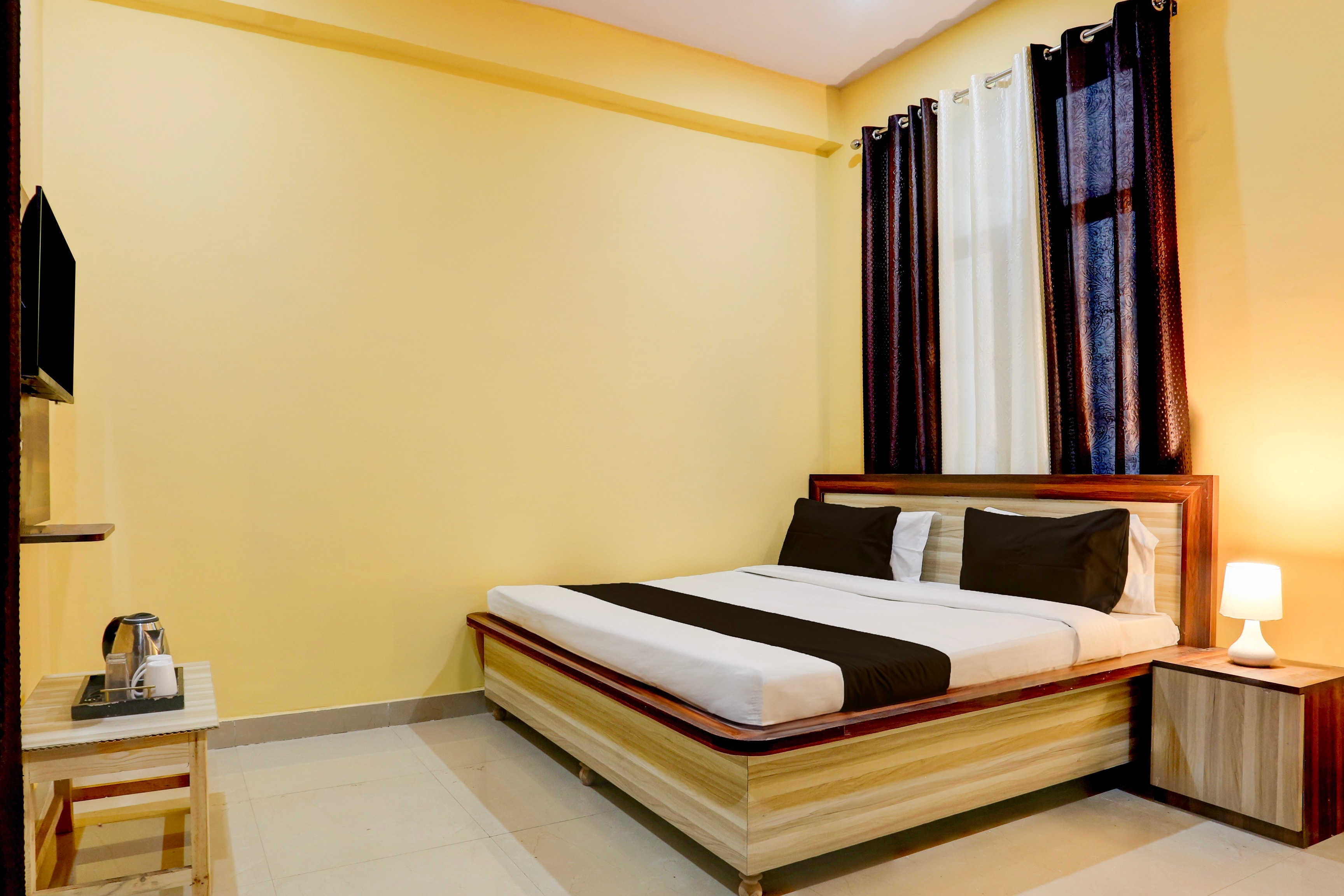Collection O The Grand Shalimar Residency - Tap to explore photos