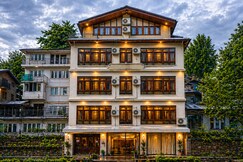 Hotel De Apple (5mins Drive to Dal Lake)