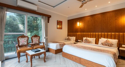 Quality Inn by Lawrence Room Type - Mountain View Executive Suite with Balcony  (1 King size+ 1 Single Bed)