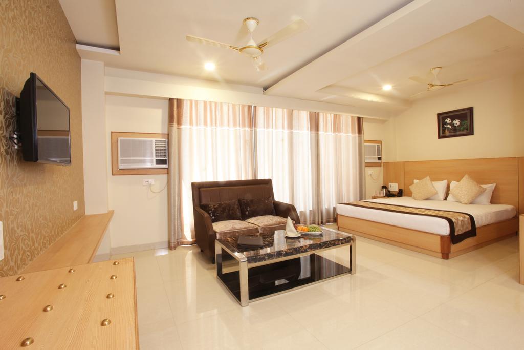Wingston A TreeHouse Hotel, Goverdhan - Tap to explore photos