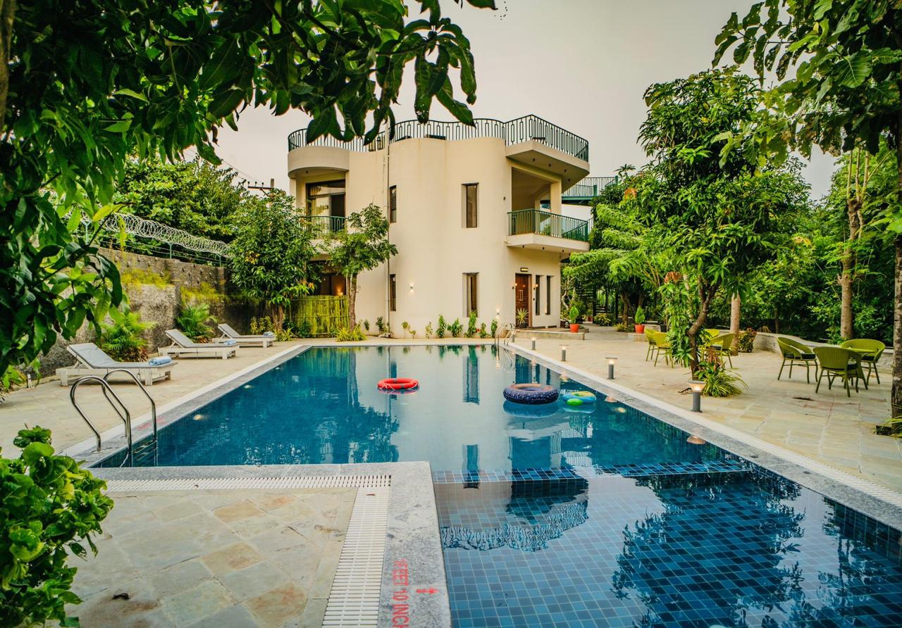 The Solarium House Entire 6 BHK with Private Pool - Tap to explore photos