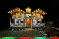 Ahaad 2BR Forest View - FF in Srinagar by Homeyhuts
