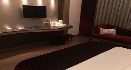 Hotel Sapphire Room Type - Deluxe Room