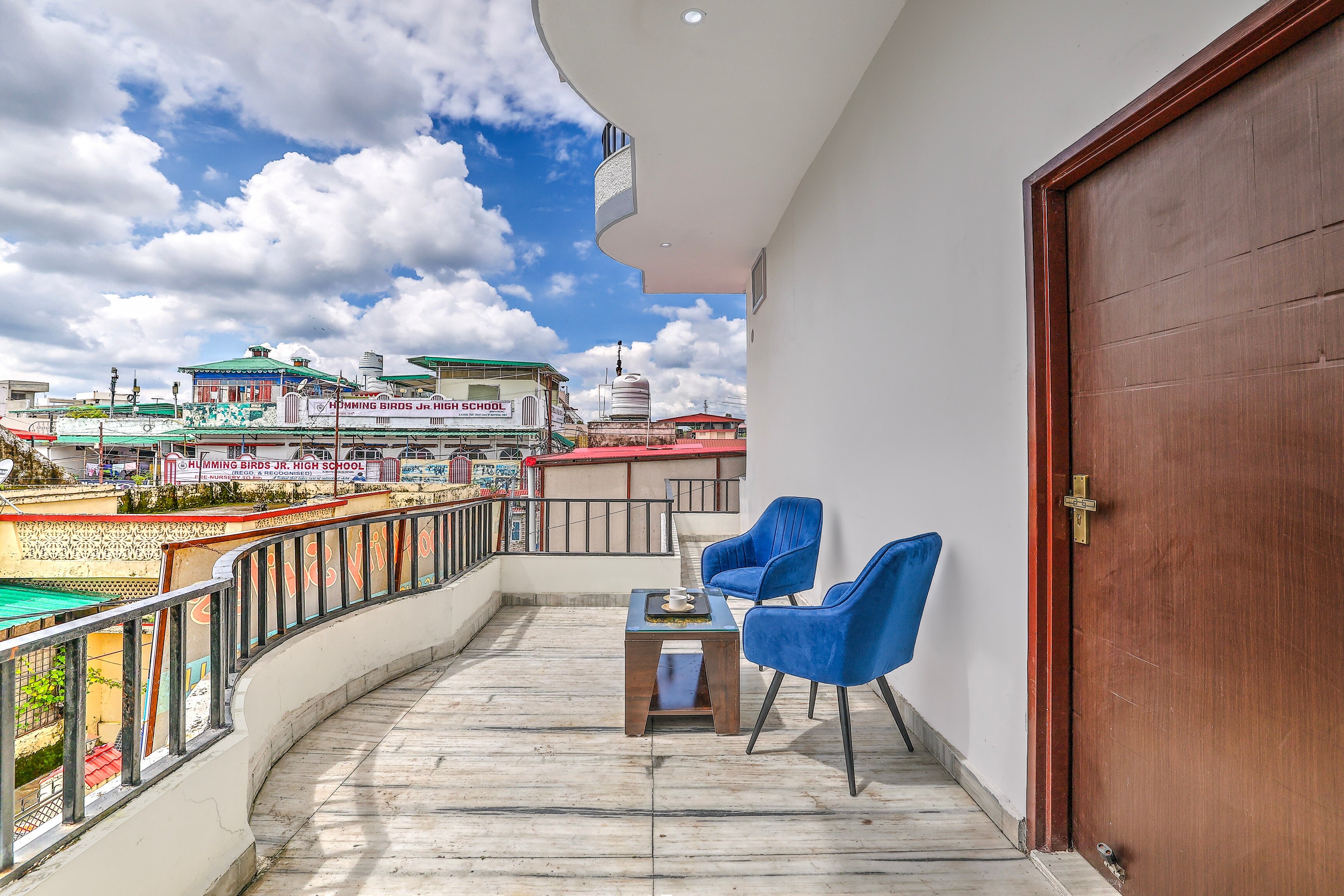 Super Hotel O Clock Tower Dehradun Formerly Dooncity Suites - Tap to explore photos